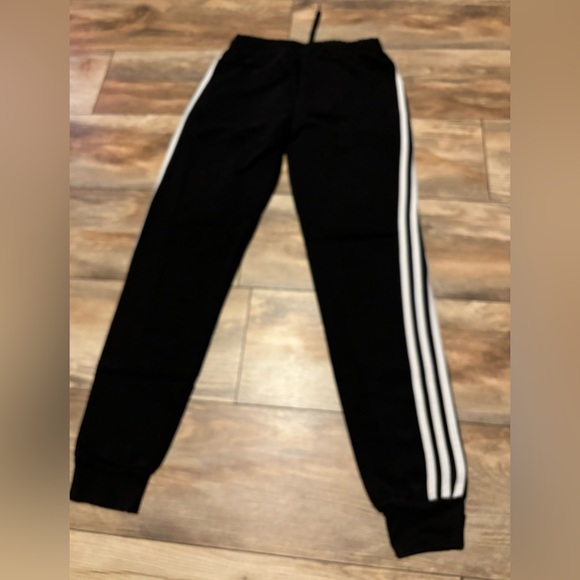 Euc Adidas set - Picture 3 of 5